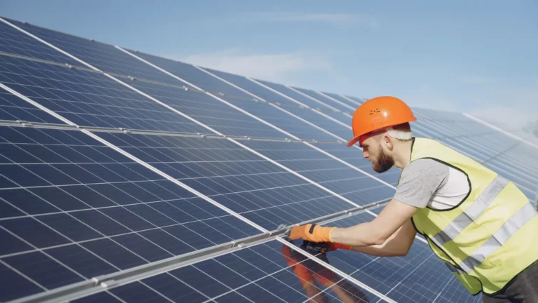 Quelles Erreurs Courantes Éviter Lors de l’Installation de Panneaux Solaires Photovoltaïques ?